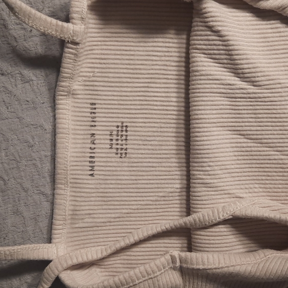 American Eagle Crop Top, size M - Picture 4 of 7